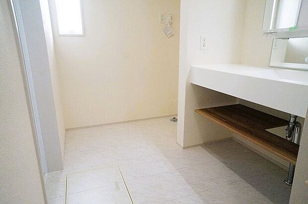 脱衣所は目覚めのスイッチが入る場所ですね。