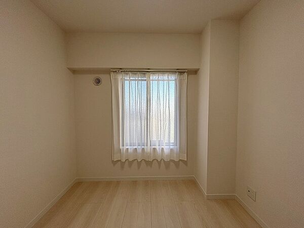 子供部屋には丁度良い洋室。