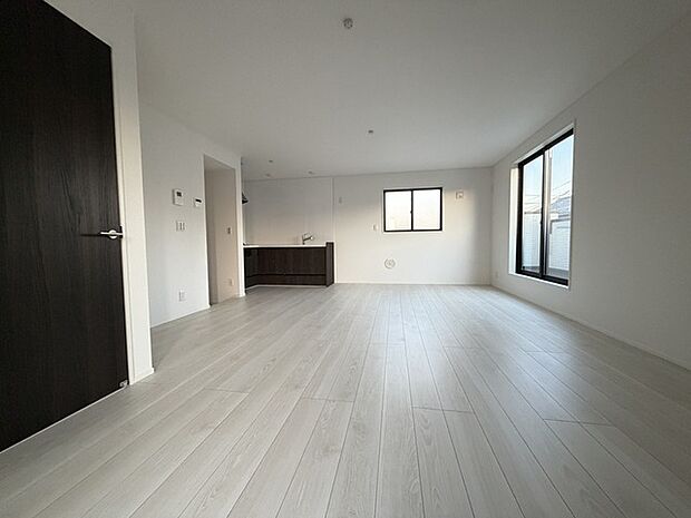 快適性とゆとりをデザインした広々リビング