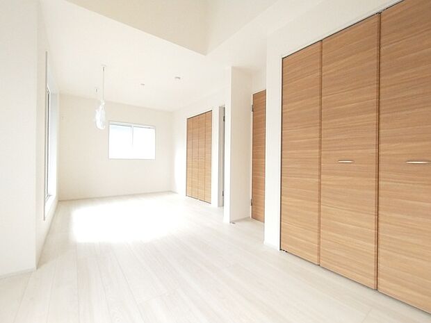 完成済み、実物をじっくりチェックできます。 