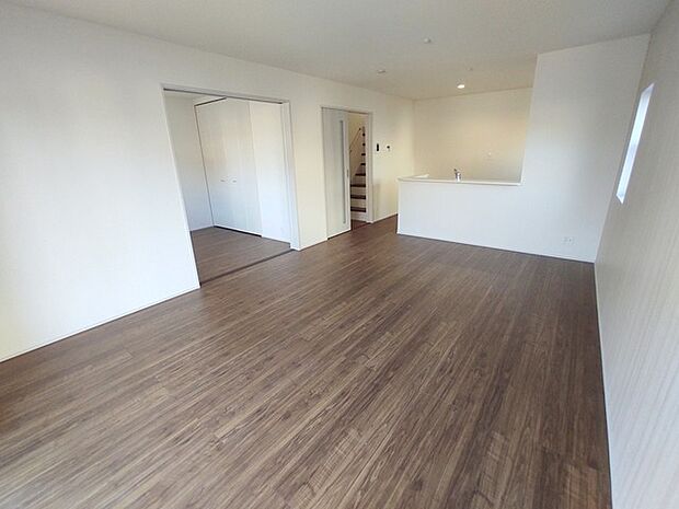 リビングは家具の配置も思いのまま。自由度が高い設計です。