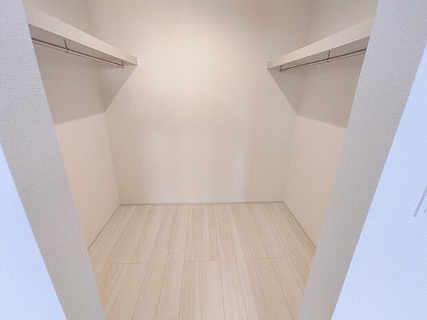 たっぷり収納で、お部屋の中はいつもキレイに片付きそうですね。