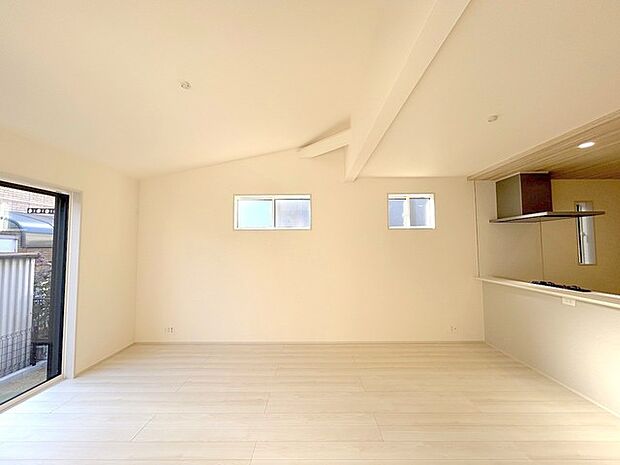 対面タイプなら、キッチン内にいながらご家族やお客様との会話が楽しめます。