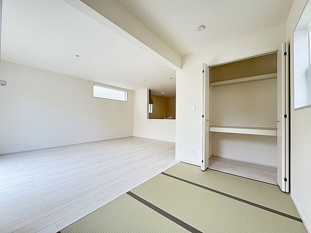 室内全体に明るい空気が流れる住まい。収納も機能的に配置され、心地よい調和を感じる広さです。