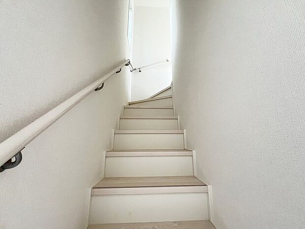 手すり付き階段