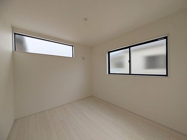 子供部屋には丁度良い洋室。