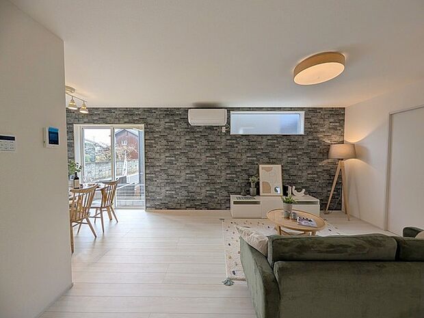 朝から日差しいっぱい、 早起きしたくなるＬＤＫ。 