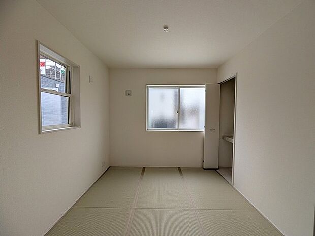 お子様にとっていいお昼寝空間になる和室は、ぜひリビングのお隣で。 