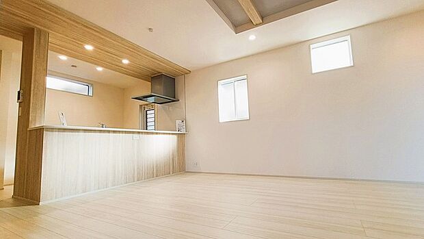 家族が自然に集りそうな広さが魅力のＬＤＫ。 