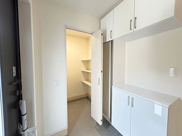 玄関は家の顔でもあります。広いと気持ちがいいですね!