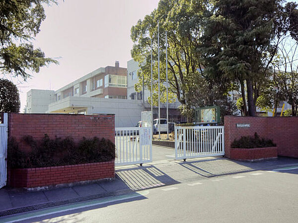 鴻巣市立鴻巣西中学校（120m）