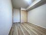 洋室：今からここを誰のお部屋にしようか、そんな洋室。 