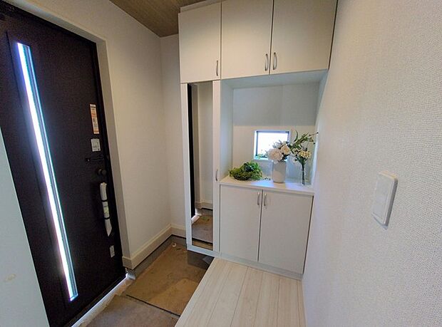 明るく、清々しい印象のエントランス。