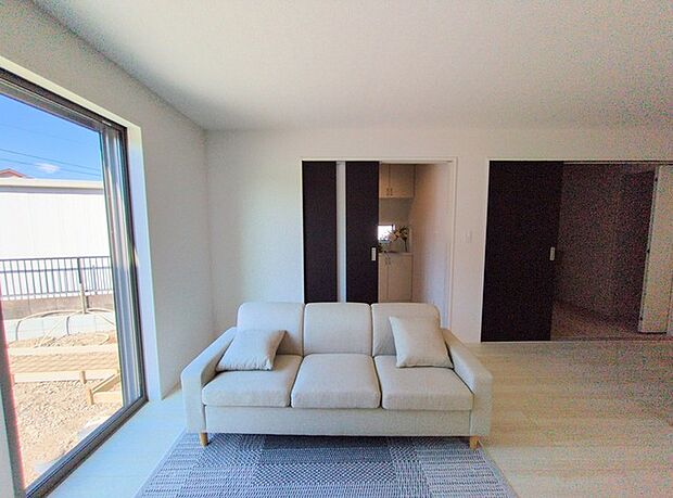 家族団らんの時間も増えそうな、くつろぎのLDK。