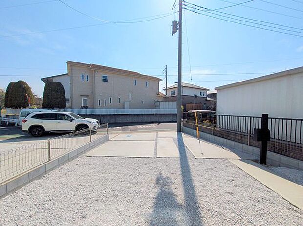 そんなに大きくはないけれど、お庭が持てるのが持家の魅力。 