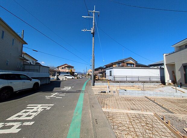 車の通りも少ない閑静な住宅地。子育てにも、第二の人生にも。