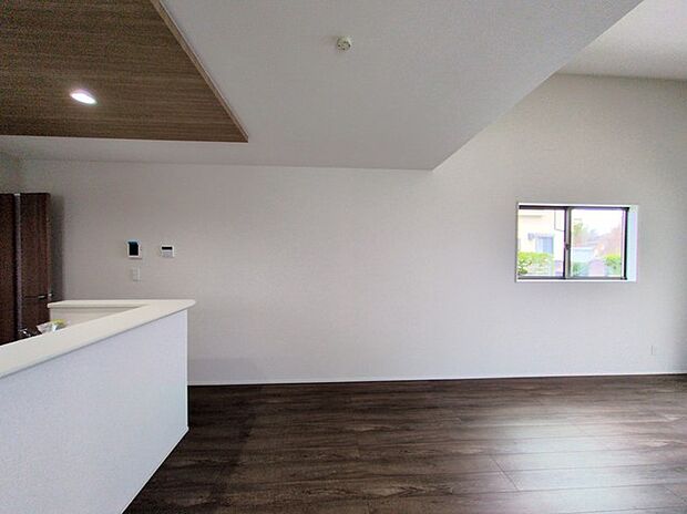 快適性とゆとりをデザインしたリビングは、広々した18帖。