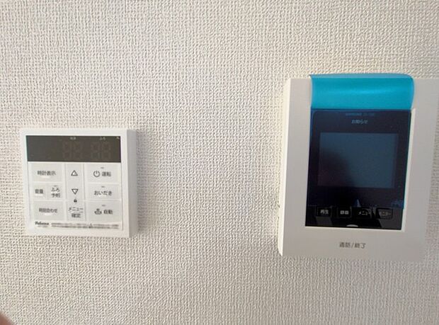 来客が一目で分かるカラーモニターインターフォン付き。 