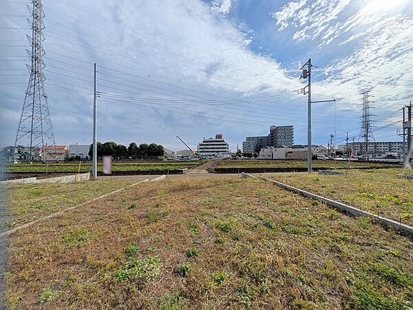 車の通りも少ない閑静な住宅地。子育てにも、第二の人生にも。