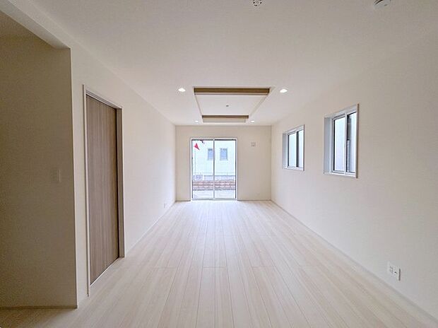 快適性とゆとりをデザインしたリビングは、広々した16.75帖。