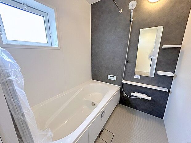 1坪広さを設けた浴室でゆったりバスタイム。