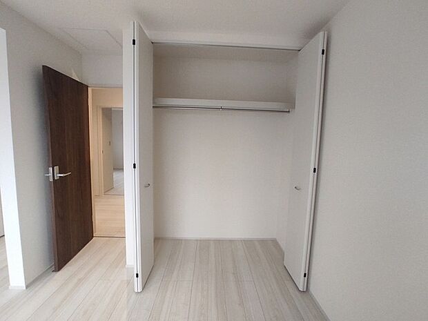 子供部屋にも嬉しい全居室収納スペース。