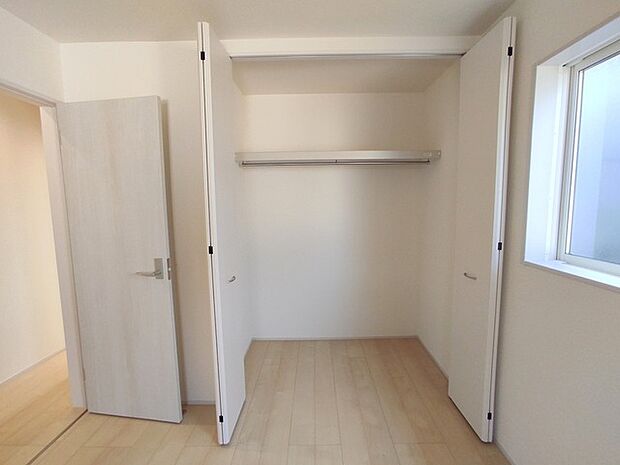 全居室収納スペース付きの物件です。