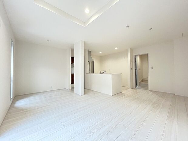 開放感と採光にこだわった、18帖のＬＤＫ。 