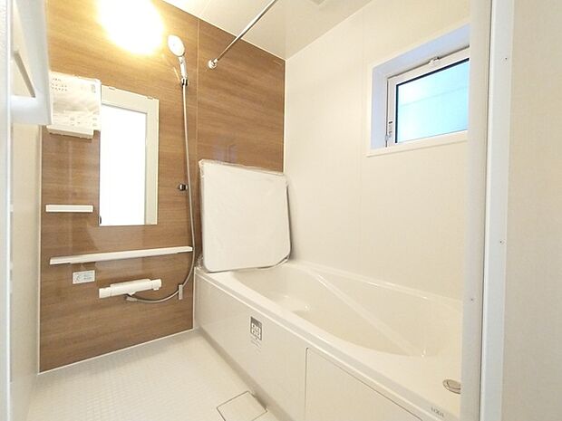 1坪広さを設けた浴室でゆったりバスタイム。