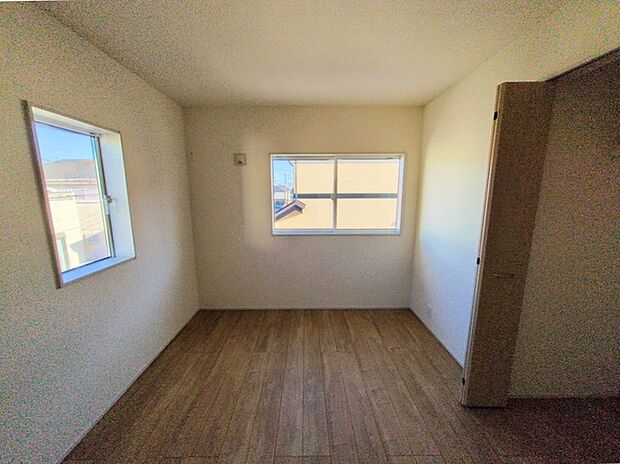 子供部屋には丁度良い洋室。