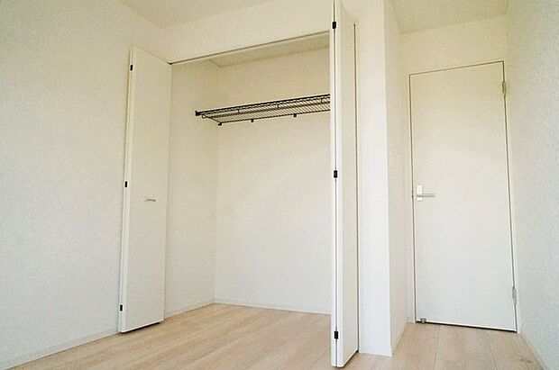 部屋ごとに設けた収納は、住みやすさへのこだわり。