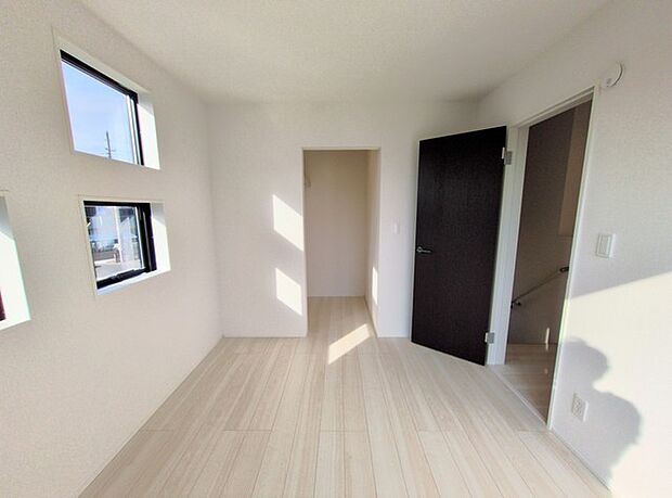 2階部分のお部屋の日当たりは、ご覧の通り明るいです。