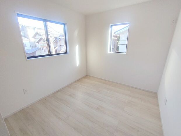 2階部分のお部屋の日当たりは、ご覧の通り明るいです。 