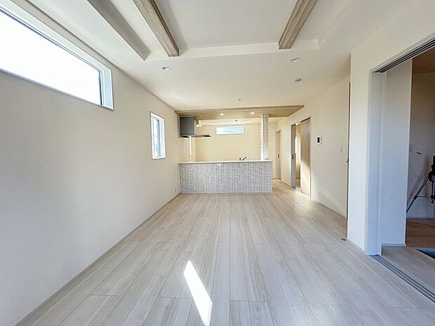 朝から日差しいっぱい、 早起きしたくなるＬＤＫ。 