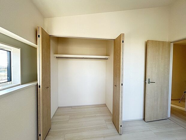 部屋ごとに設けた収納は、住みやすさへのこだわり。 