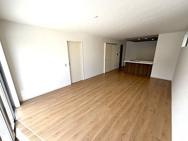 リビングは家具の配置も思いのまま。自由度が高い設計です。