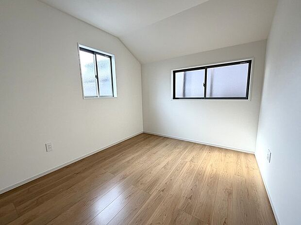 完成済み、実物をじっくりチェックできます。 