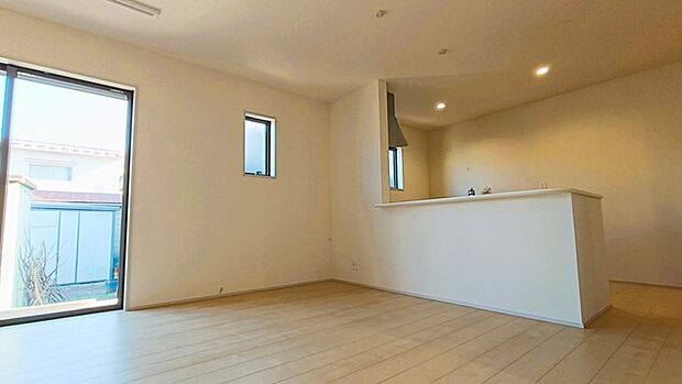 家族が自然に集りそうな広さが魅力のＬＤＫ。 