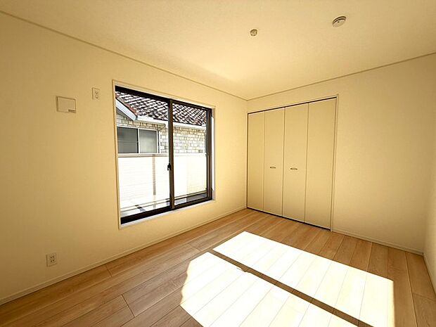 2階部分のお部屋の日当たりは、ご覧の通り明るいです。