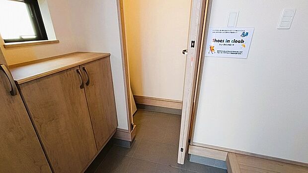 土間収納付きでお子様のおもちゃも、ゴルフバッグもスッキリ収納しましょう。 