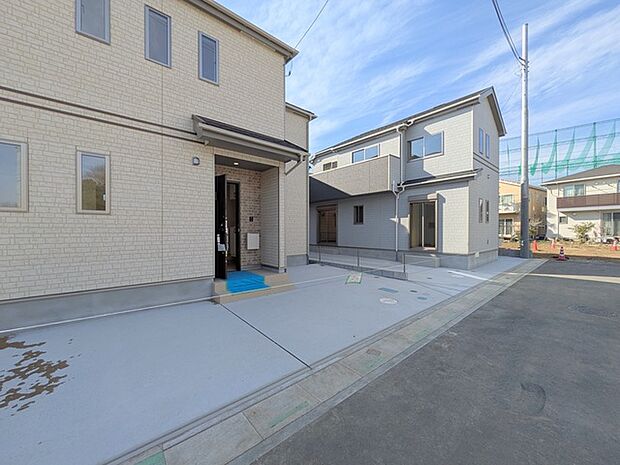 ゆったり駐車スペース、2台可。 