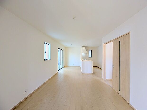 朝から日差しいっぱい、 早起きしたくなるＬＤＫ。 