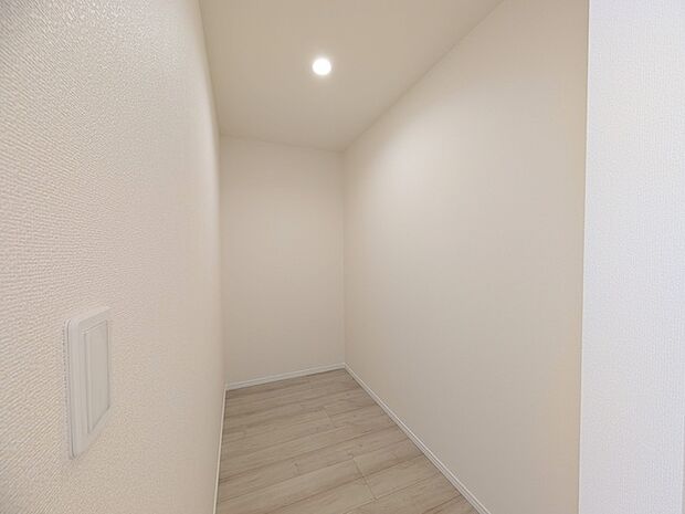 キッチンに立つ楽しみがグッと上がるパントリー。現地でイメージトレーニングしてみましょう。 