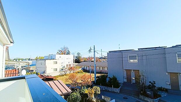 閑静な住宅地で、小さなお子様がいるご家族にも安心。 