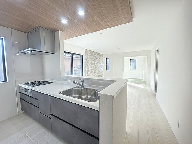 朝から日差しいっぱい、 早起きしたくなるLDK。