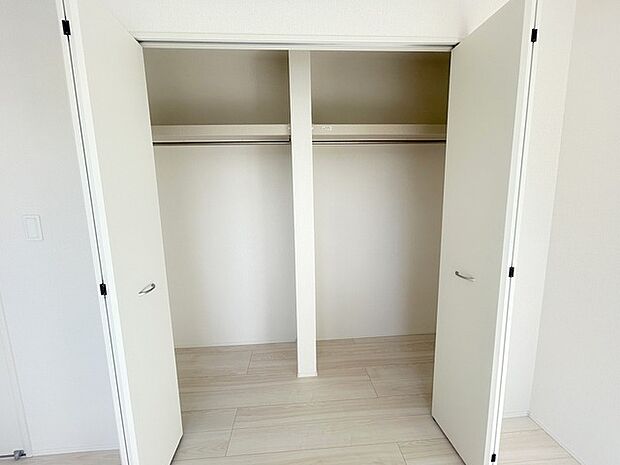 たっぷり収納で、お部屋の中はいつもキレイに片付きそうですね。