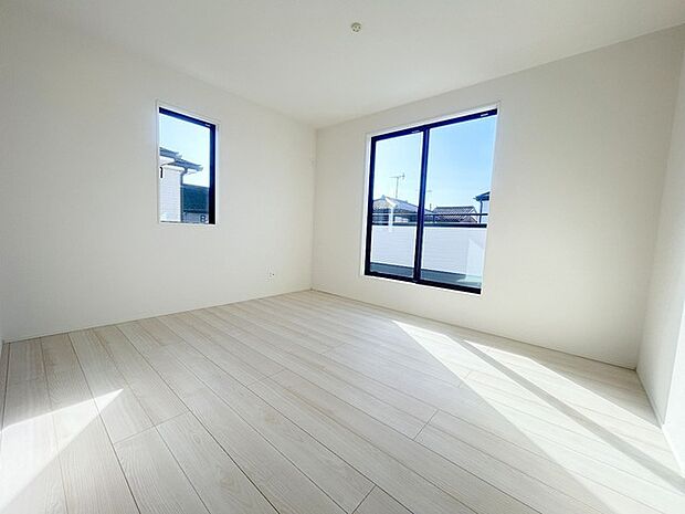 完成済み、実物をじっくりチェックできます。