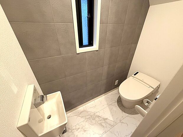 タンクレストイレ