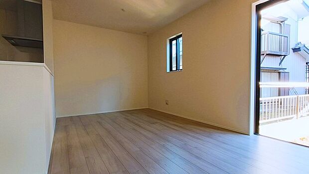 朝から日差しいっぱい、 早起きしたくなるLDK。