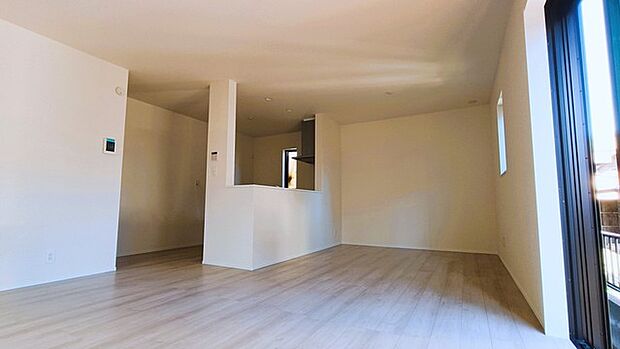 家族団らんの時間も増えそうな、くつろぎのLDK。